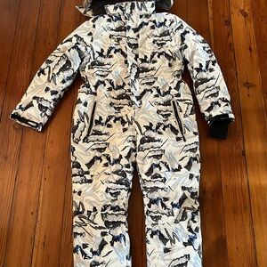 Stylish Black and White Patterned Snowsuit